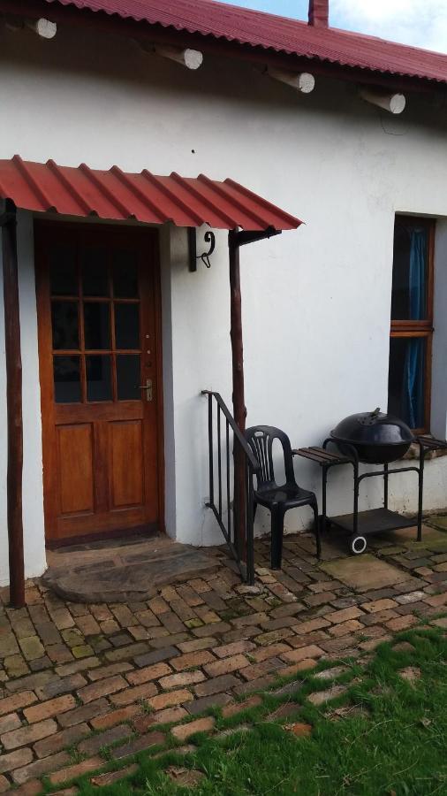 Jen's Bed & Breakfast Dullstroom Bagian luar foto